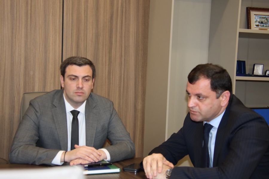Под председательством Генерального прокурора Республики Абхазия Агрба А.Н. проведено оперативное совещание с руководителями структурных подразделений.